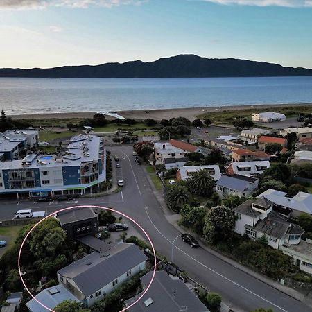 Top Floor Bed And Breakfast Paraparaumu Esterno foto