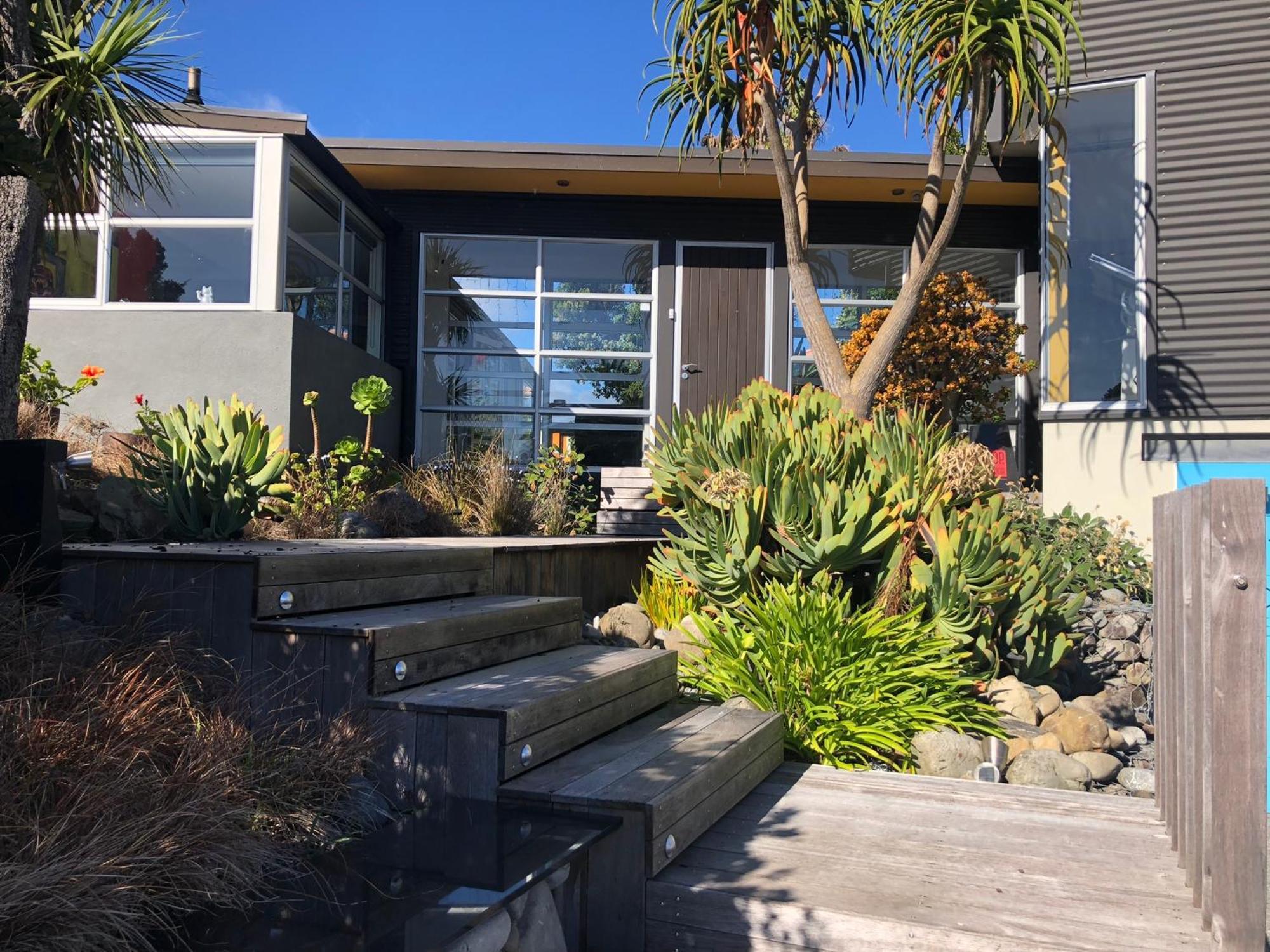 Top Floor Bed And Breakfast Paraparaumu Esterno foto