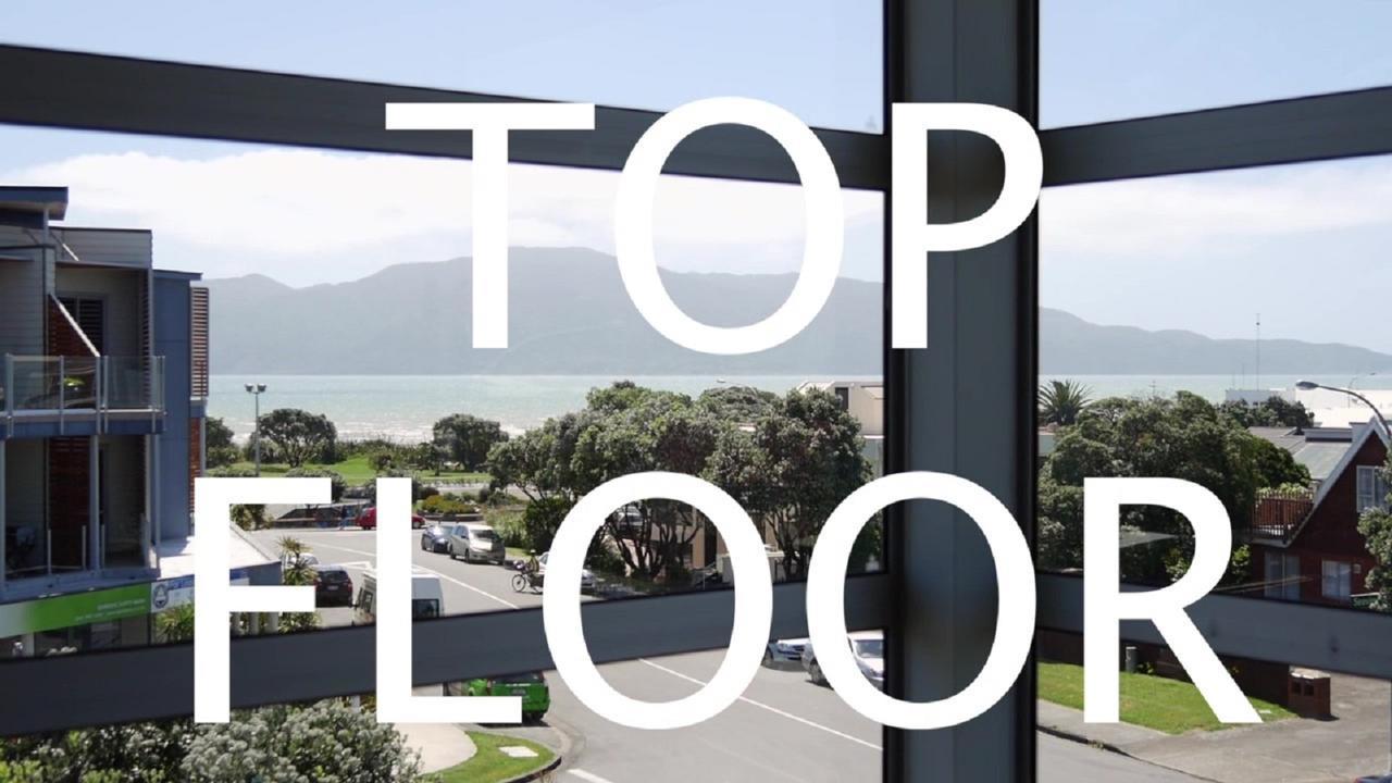 Top Floor Bed And Breakfast Paraparaumu Esterno foto